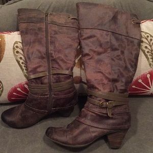 Size 7 brown leather bass boots